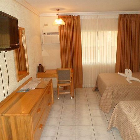 Hotel La Quinta La Ceiba Esterno foto