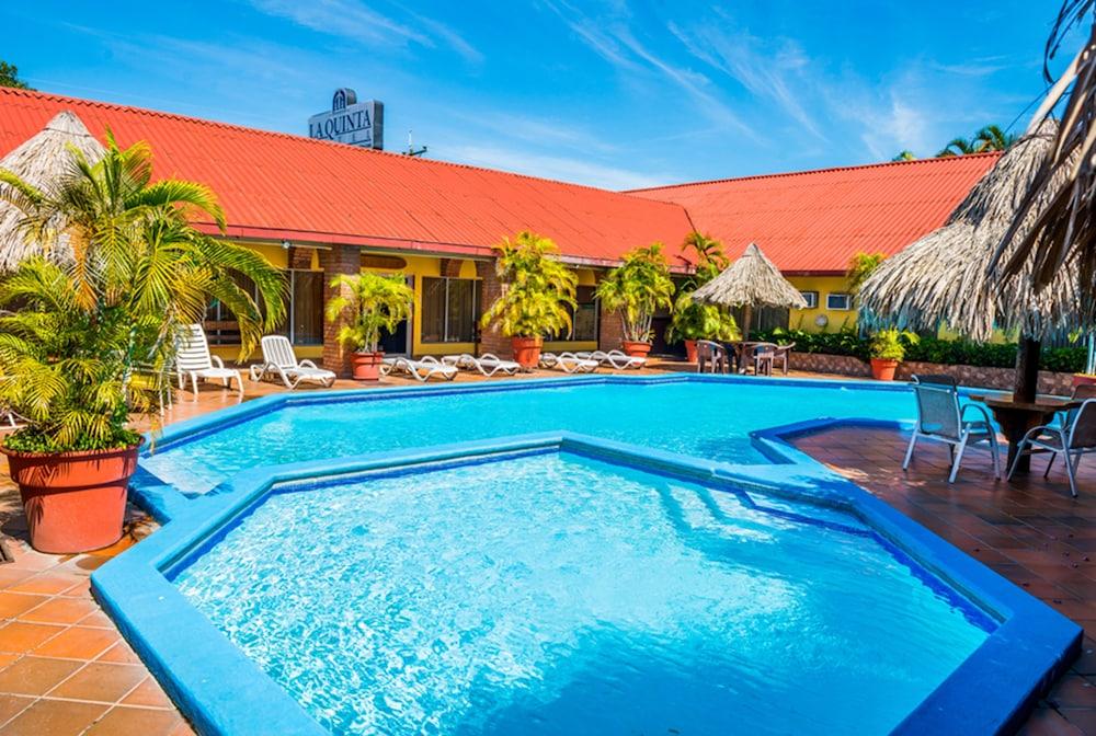Hotel La Quinta La Ceiba Esterno foto