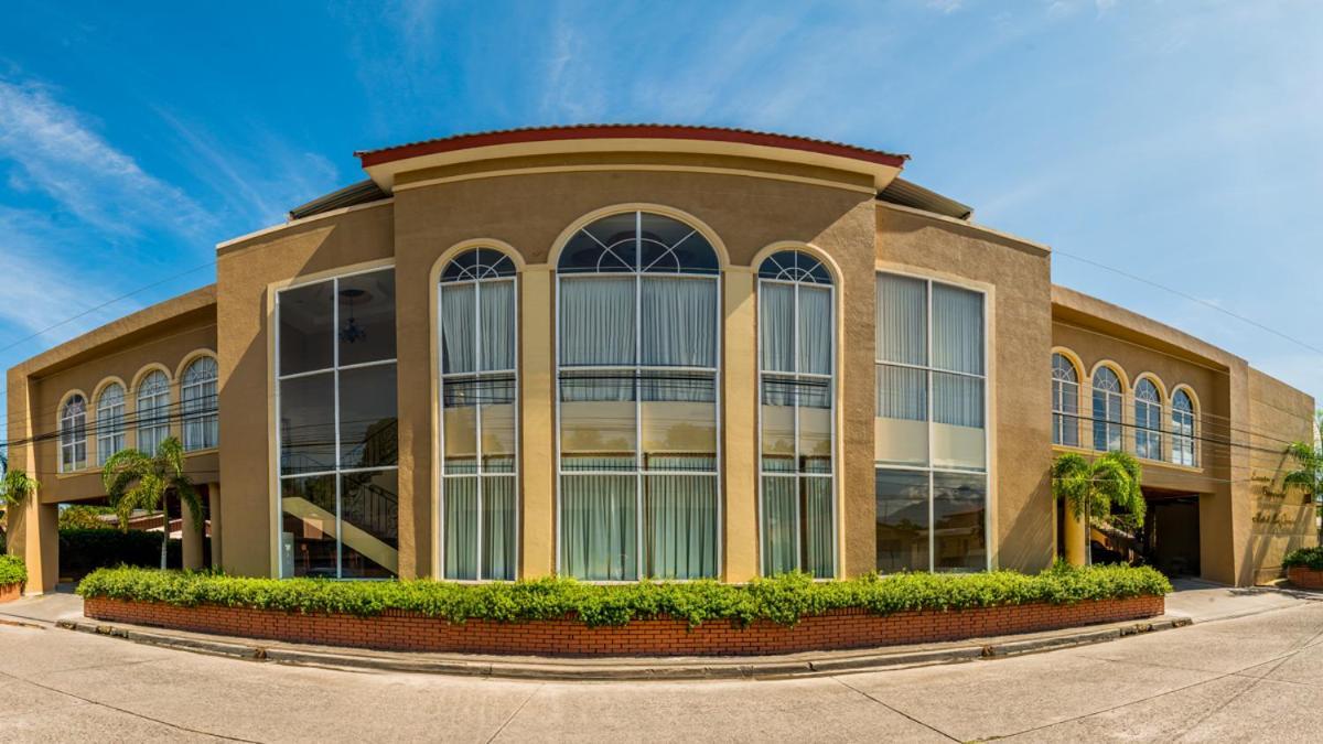 Hotel La Quinta La Ceiba Esterno foto