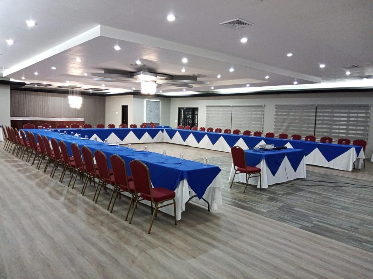 Hotel La Quinta La Ceiba Esterno foto
