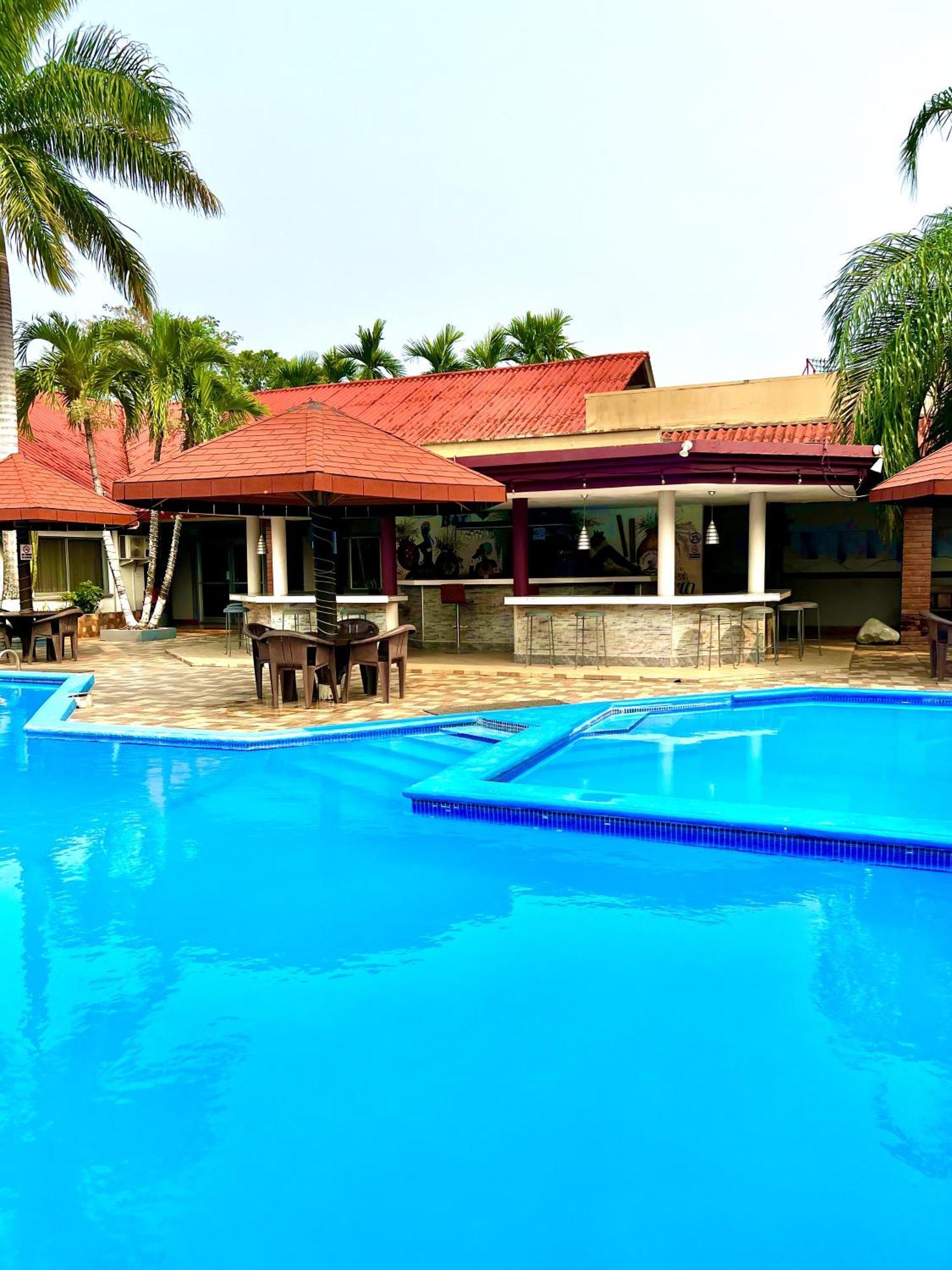 Hotel La Quinta La Ceiba Esterno foto
